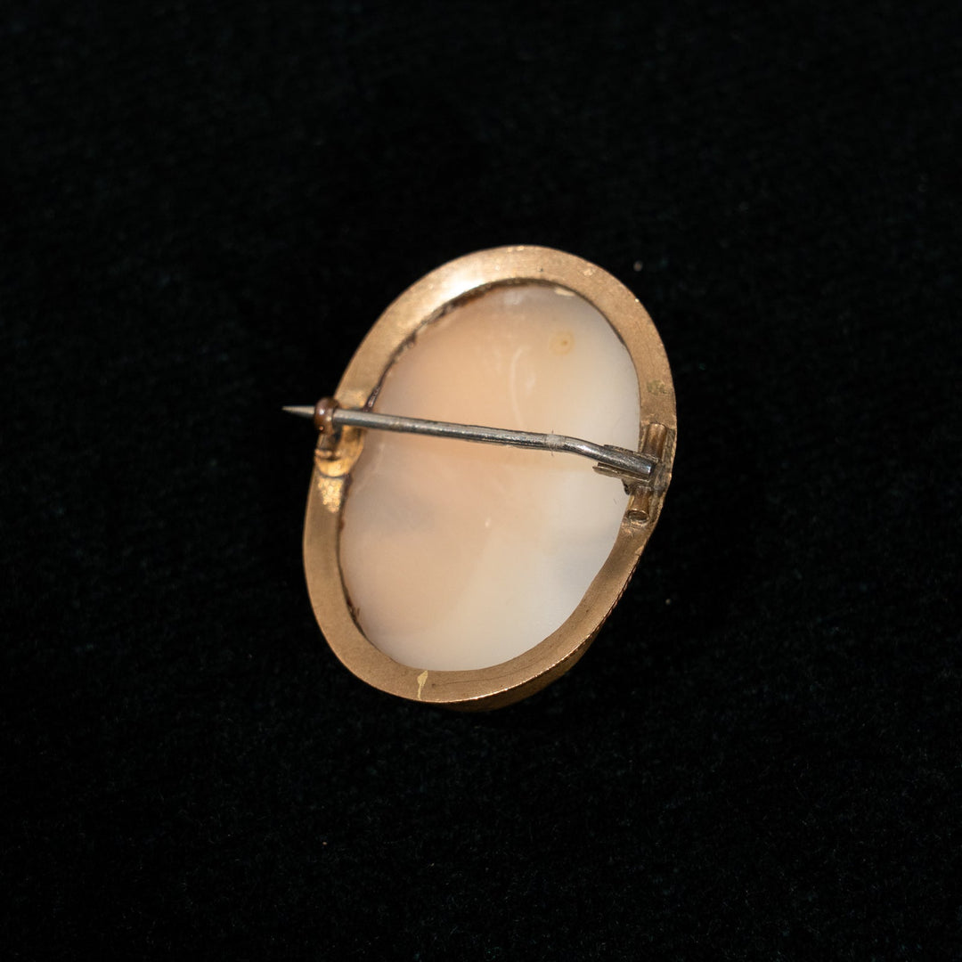 優しい横顔が美しく刻まれた ヴィクトリアンスタイル カメオブローチ /23K