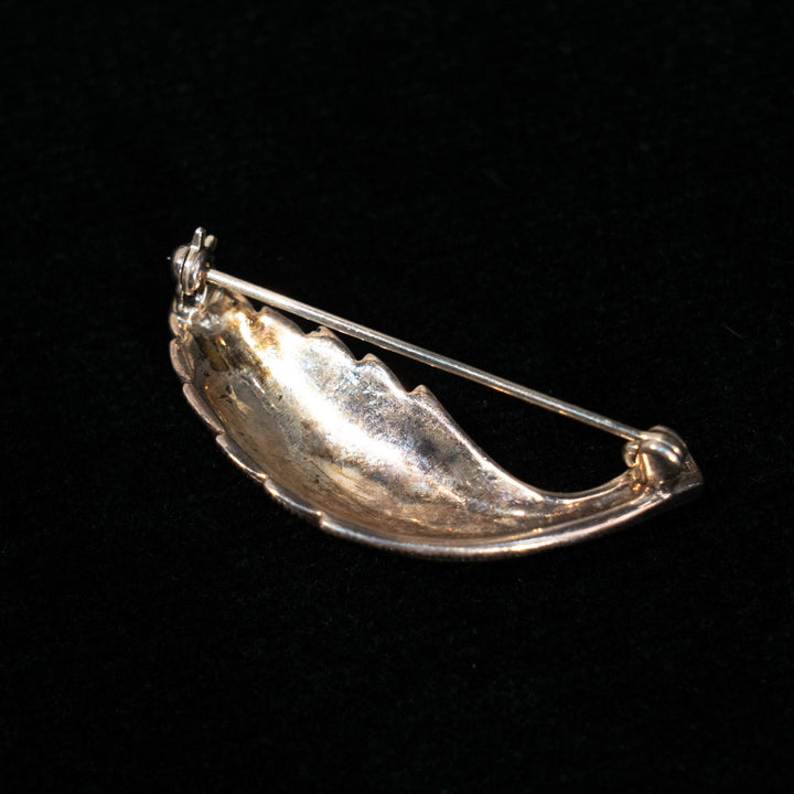 繊細な葉のシルエットが表現された リーフモチーフ シルバー マルカジット ブローチ /23K