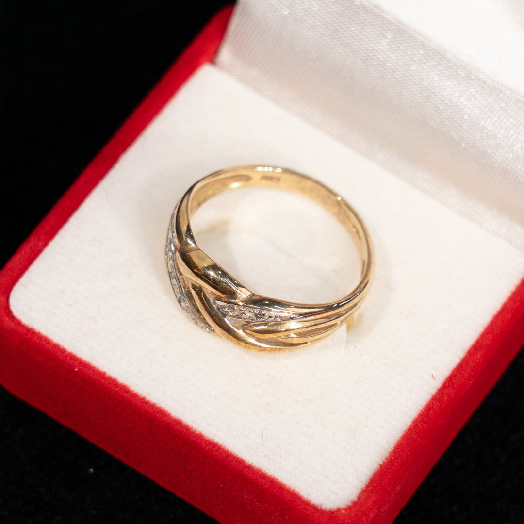 交差して編み込まれたデザインが優雅 ダイヤモンド アンティークリング /23K