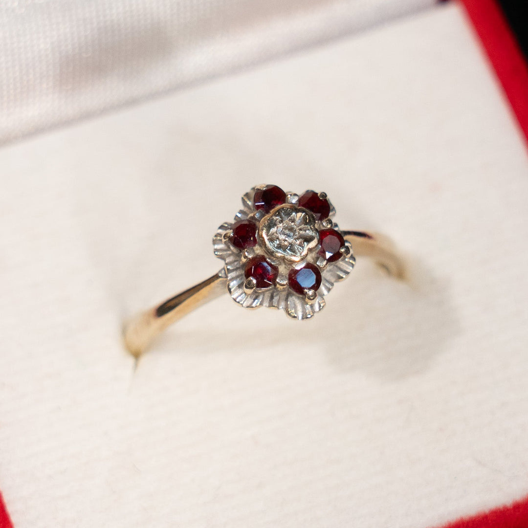 花が咲く様な華やかなデザイン ガーネット ダイヤモンド クラスター アンティークリング /23K