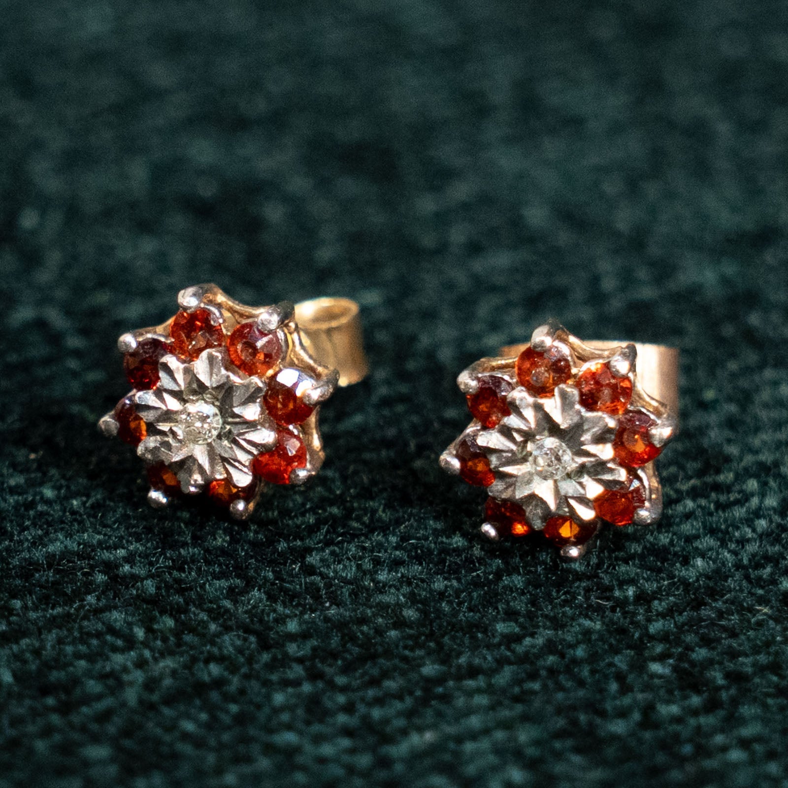 ルビーのシャンデリアピアス 花が咲く様な華やかなデザイン ルビー クラスター ピアス /23K – THE
