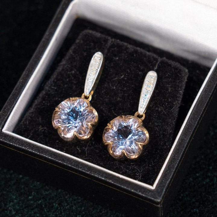 淡く優しいモルガナイトの輝き ドロップ ダングルピアス /23K