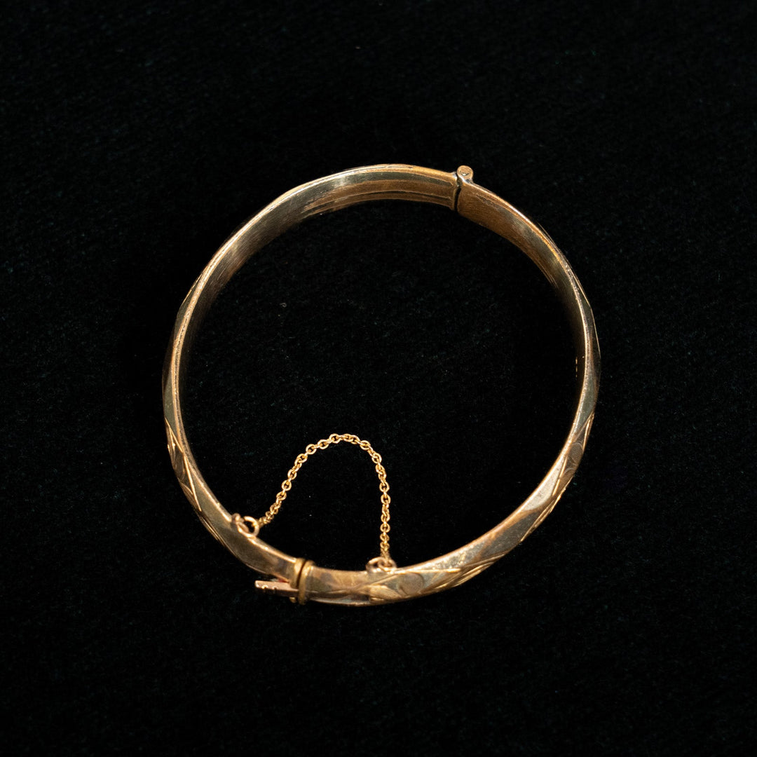 洗練されたシルエットに花の彫刻が印象的 シルバー ブレスレット /23K