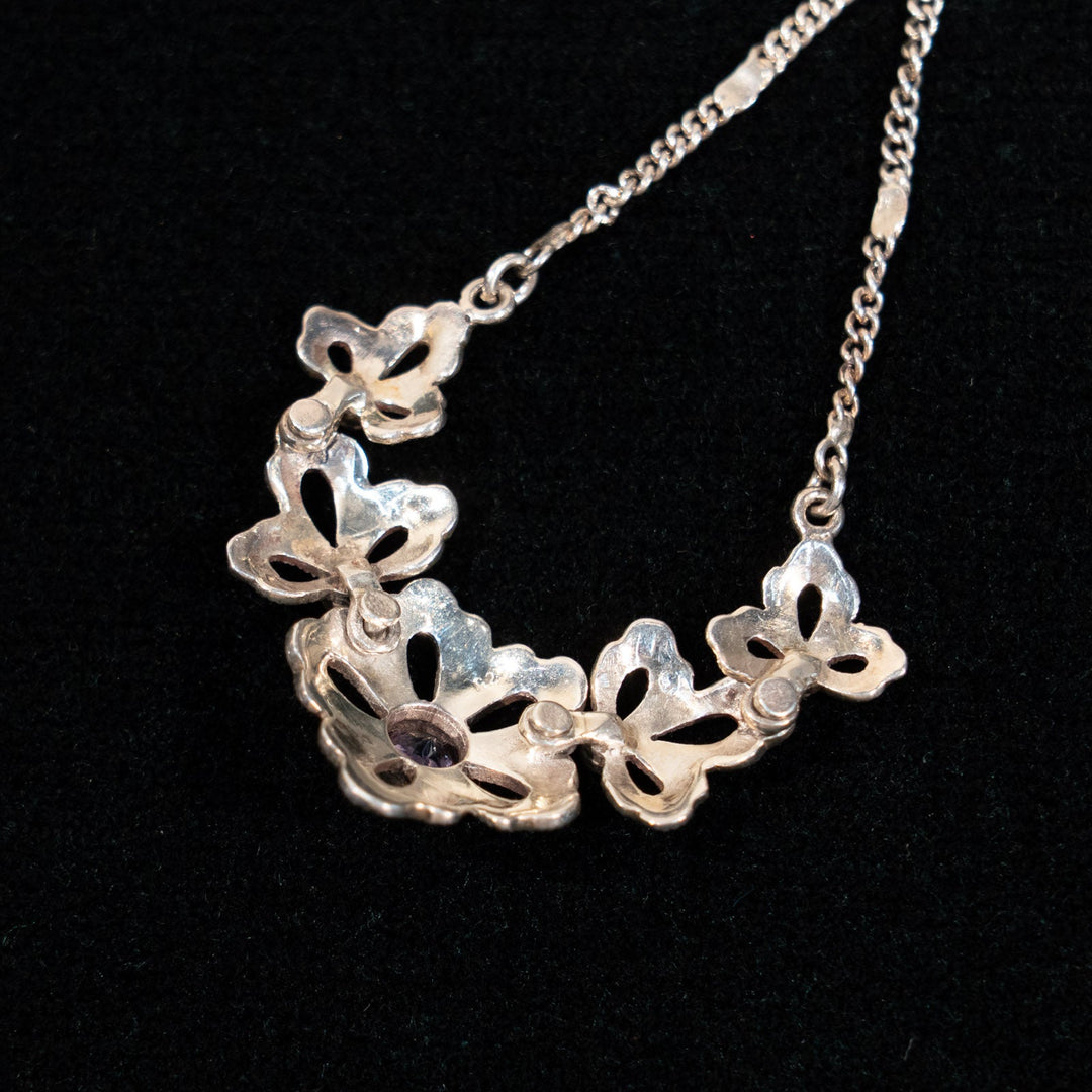 存在感のある花のデザインが魅力的 シルバー マルカジット ビブネックレス /23K