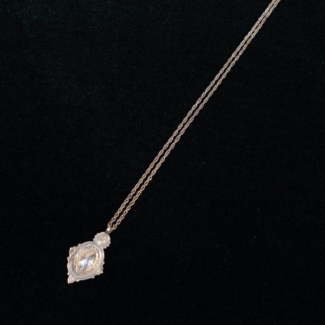 スコットランドの国花であるアザミを取り入れたデザイン シルバー ペンダント /23K