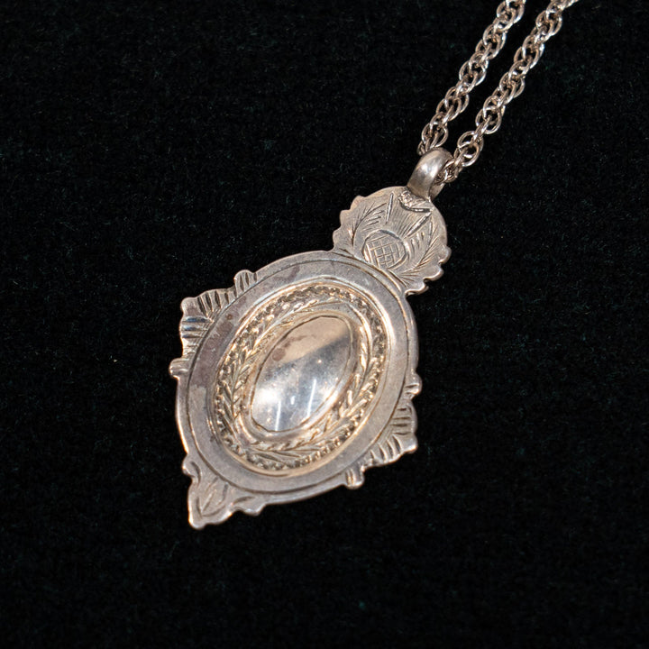 スコットランドの国花であるアザミを取り入れたデザイン シルバー ペンダント /23K