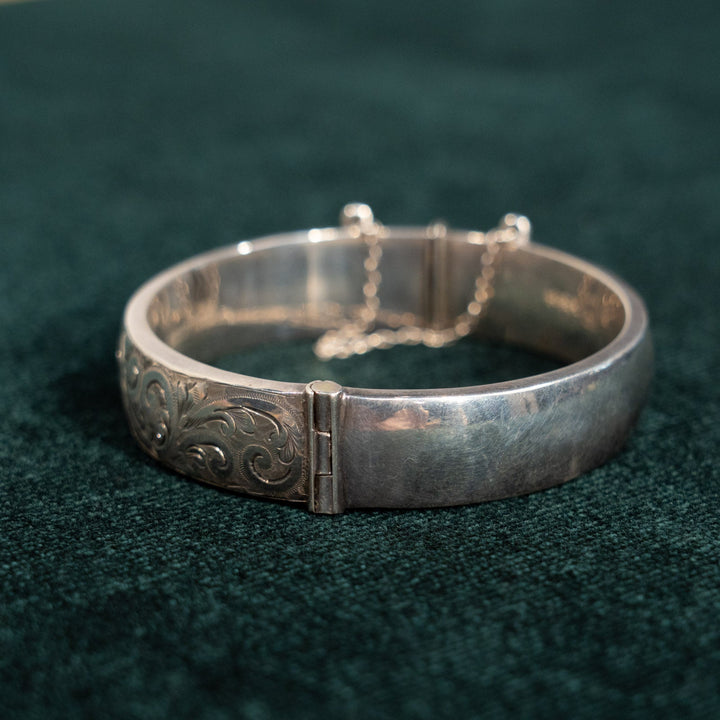 伝統的なアラベスクの彫刻が美しい シルバー ブレスレット /23K