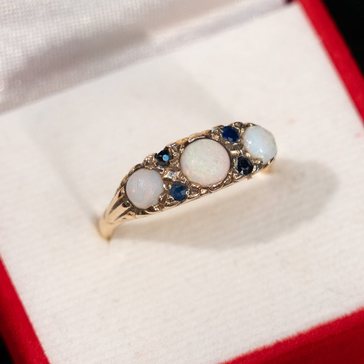 神秘と調和を美しく表現 オパール サファイア アンティークリング /23K