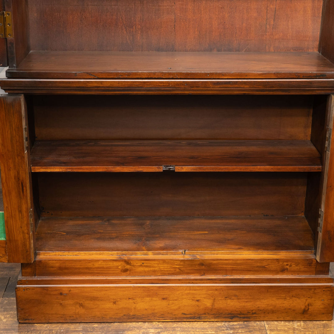 インテリアのアクセントになるポップなデザイン アポセカリーキャビネット /23K