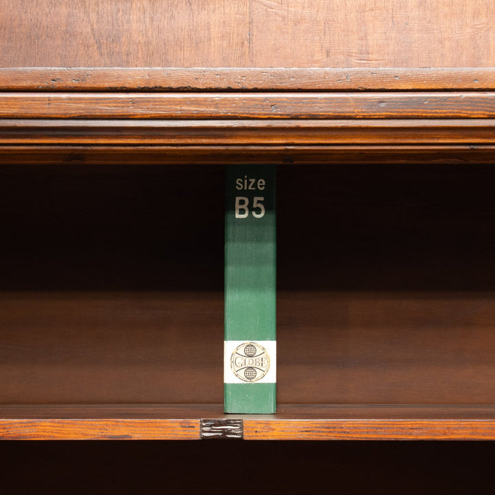 インテリアのアクセントになるポップなデザイン アポセカリーキャビネット /23K