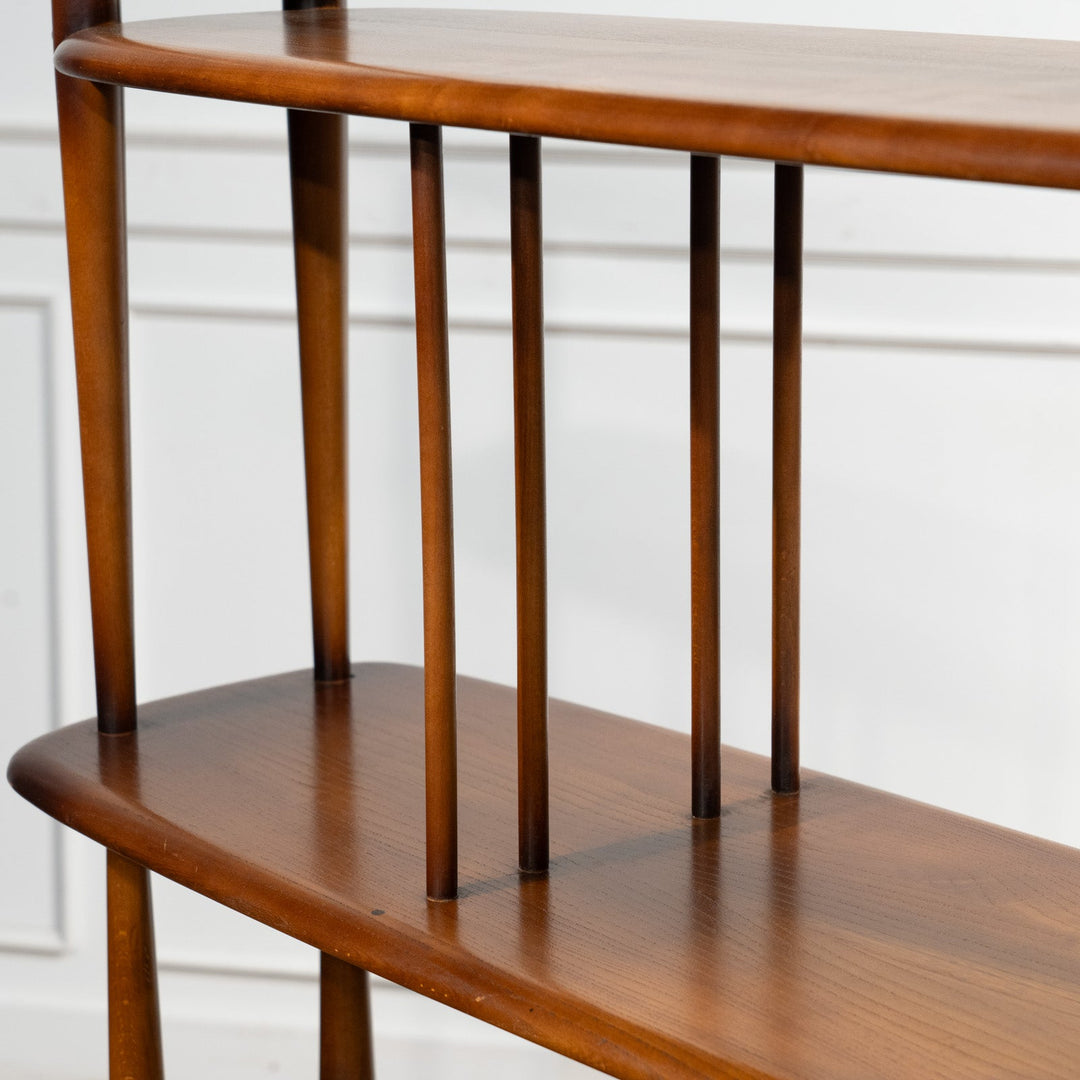 英国【ERCOL アーコール】どちら側から見ても美しい仕上がり 部屋を間仕切りするための家具 ルームディバイダー[m]