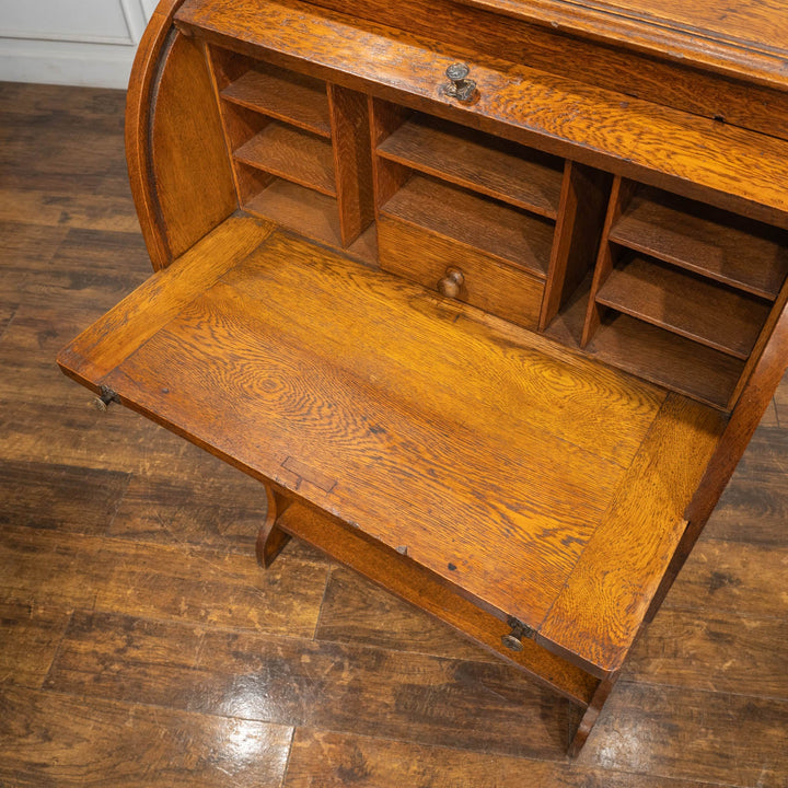 コンパクトなサイズでブックケースとデスクが一体化した便利な家具 スチューデントビューロー /23K