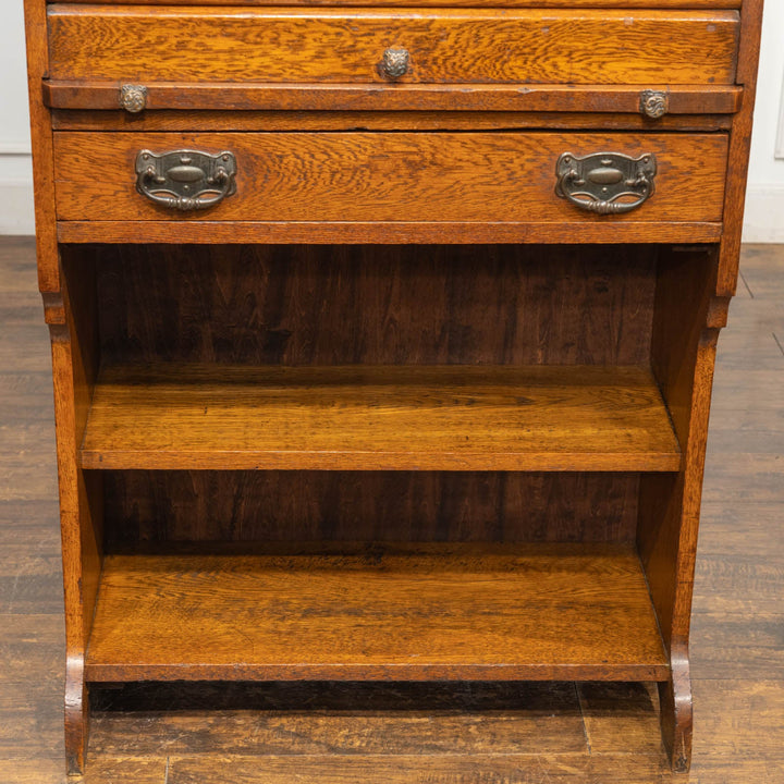 コンパクトなサイズでブックケースとデスクが一体化した便利な家具 スチューデントビューロー /23K