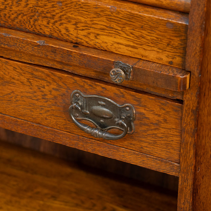 コンパクトなサイズでブックケースとデスクが一体化した便利な家具 スチューデントビューロー /23K