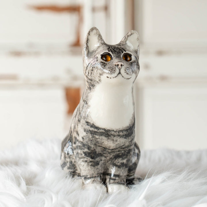 【Winstanley Cat ウィンスタンレイ キャット】◇じっと上を見つめる表情が印象的 Silver tabby シルバータビー /24E[m]