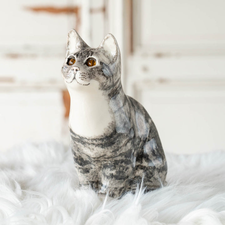 【Winstanley Cat ウィンスタンレイ キャット】◇じっと上を見つめる表情が印象的 Silver tabby シルバータビー /24E[m]