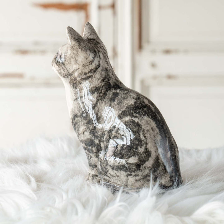 【Winstanley Cat ウィンスタンレイ キャット】◇じっと上を見つめる表情が印象的 Silver tabby シルバータビー /24E[m]