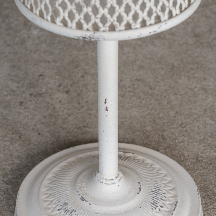 バスケットタイプで鉢を安定して置ける アンティーク調 ホワイト フラワースタンド M