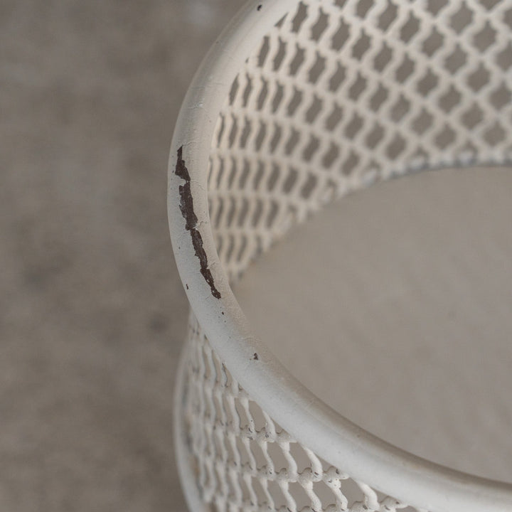 バスケットタイプで鉢を安定して置ける アンティーク調 ホワイト フラワースタンド M