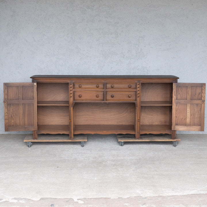 英国【ERCOL アーコール】クラシカルで気品ある佇まい サイドボード Old Colonial オールドコロニアル /24I