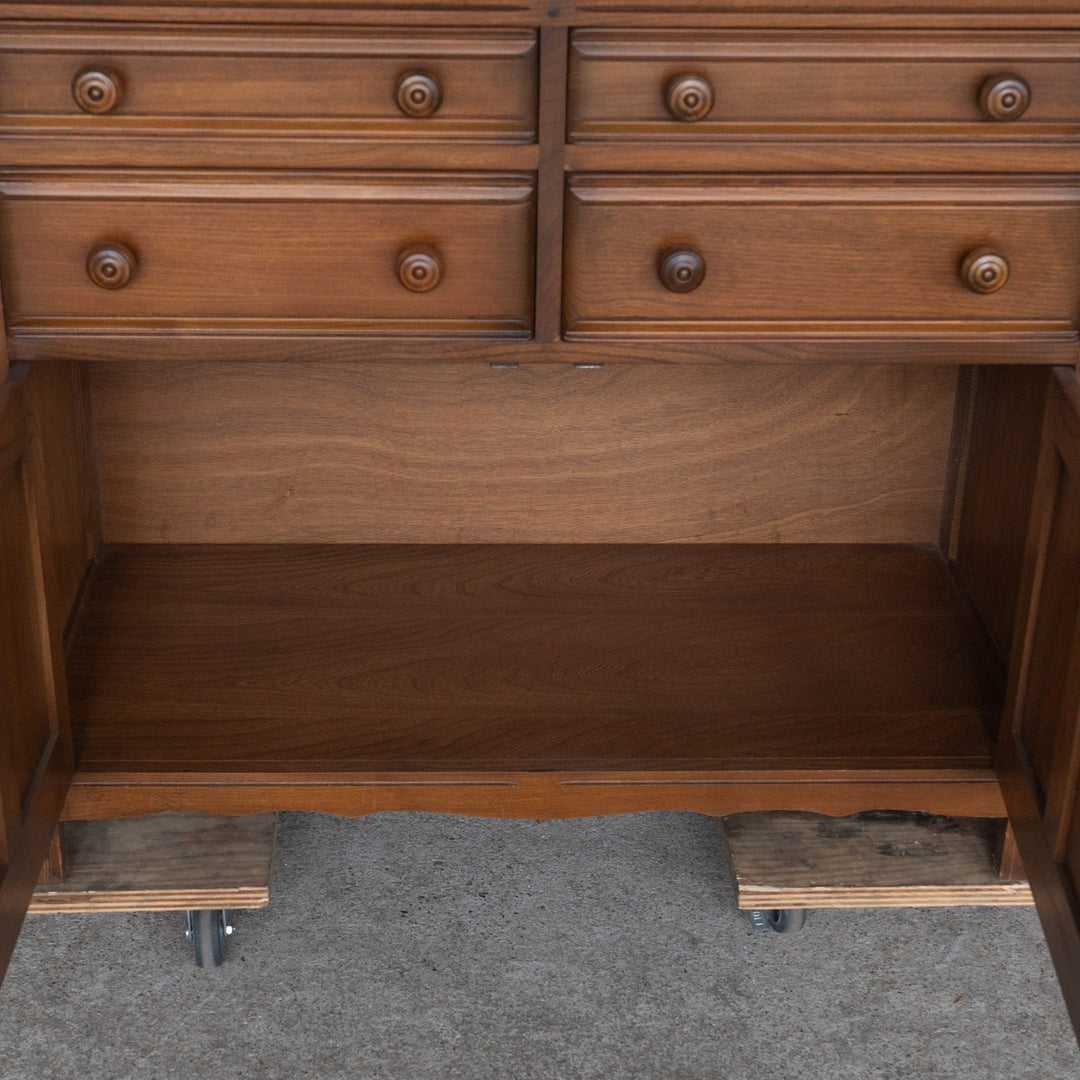 英国【ERCOL アーコール】クラシカルで気品ある佇まい サイドボード Old Colonial オールドコロニアル /24I