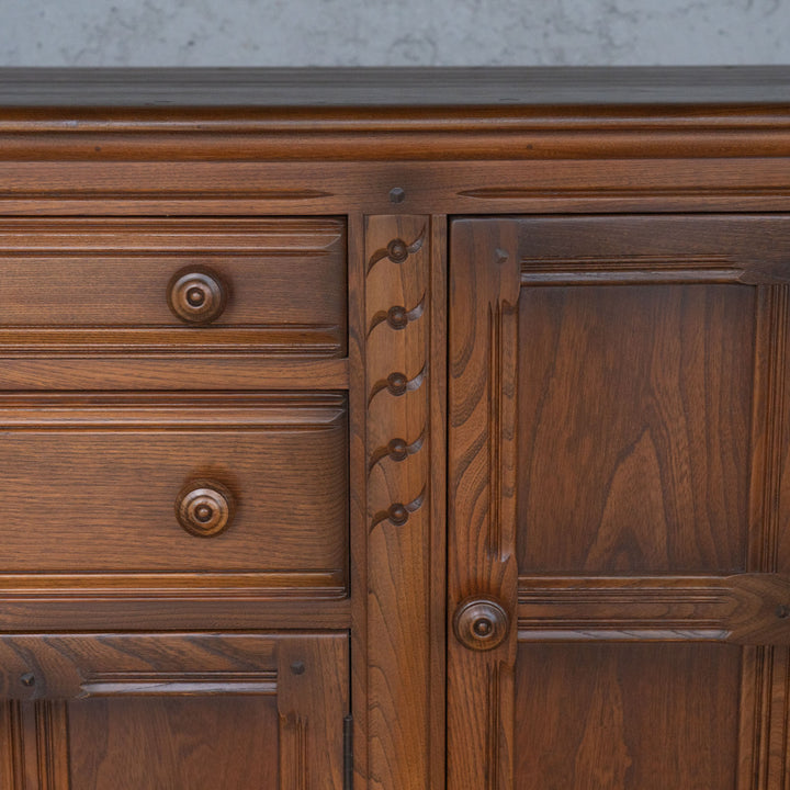 英国【ERCOL アーコール】クラシカルで気品ある佇まい サイドボード Old Colonial オールドコロニアル /24I