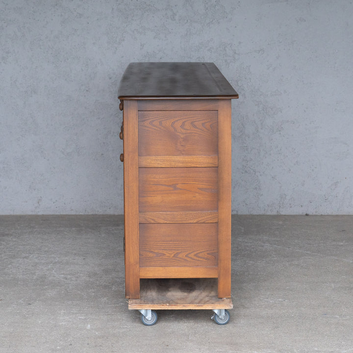 英国【ERCOL アーコール】クラシカルで気品ある佇まい サイドボード Old Colonial オールドコロニアル /24I