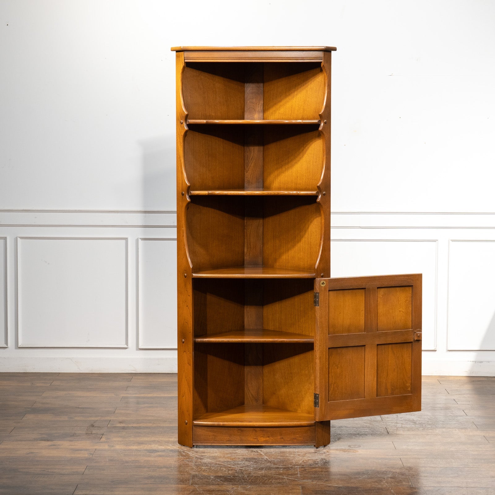ERCOL/アーコール オールドコロニアル エルム コーナーキャビネット 英国【ERCOL アーコール】エルム コーナーキャビネット No.474 Old