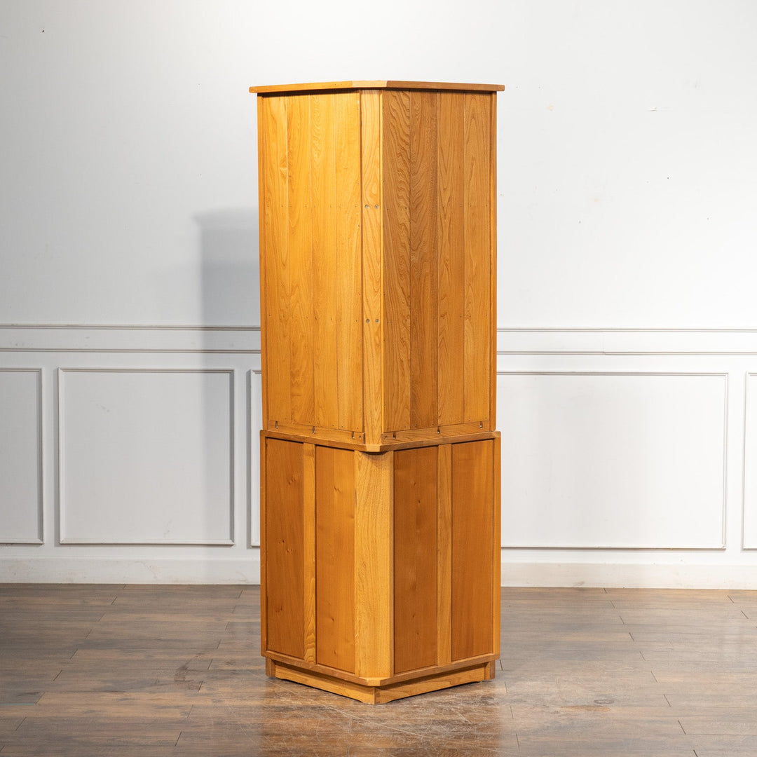 英国【ERCOL アーコール】お部屋の角にすっきり収まる エルム コーナーキャビネット No.743C /24I-2[m]
