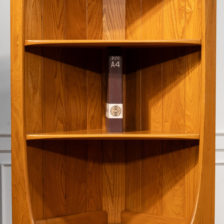 英国【ERCOL アーコール】お部屋の角にすっきり収まる エルム コーナーキャビネット No.743C /24I-2[m]
