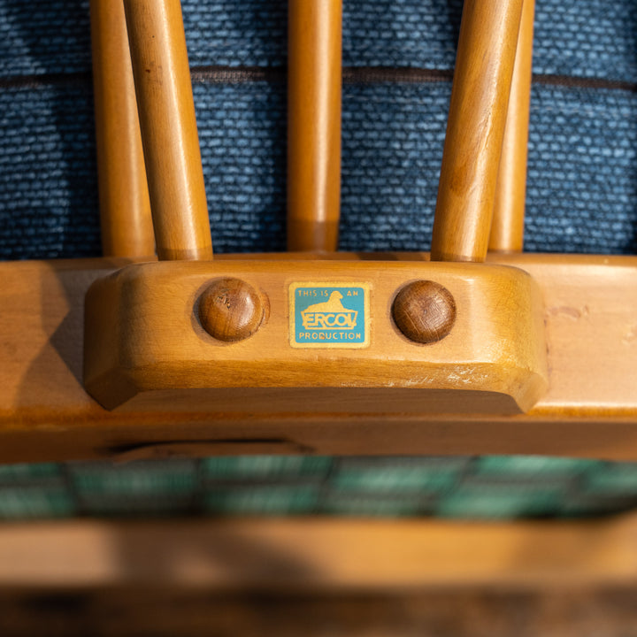 英国【ERCOL アーコール】ブルーのクッションが爽やか コムバック ウィンザー イージーチェア /24I-2