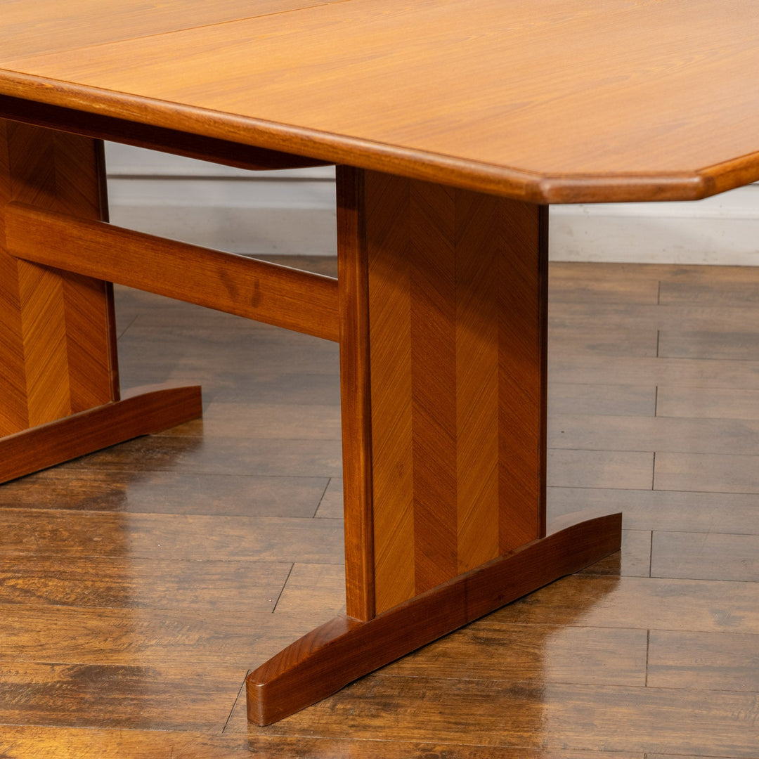 英国【G-PLAN ジープラン Chevron シェブロン】レアな逸品 山型デザインの木目がスタイリッシュ エクステンションダイニングテーブル /24I[m]