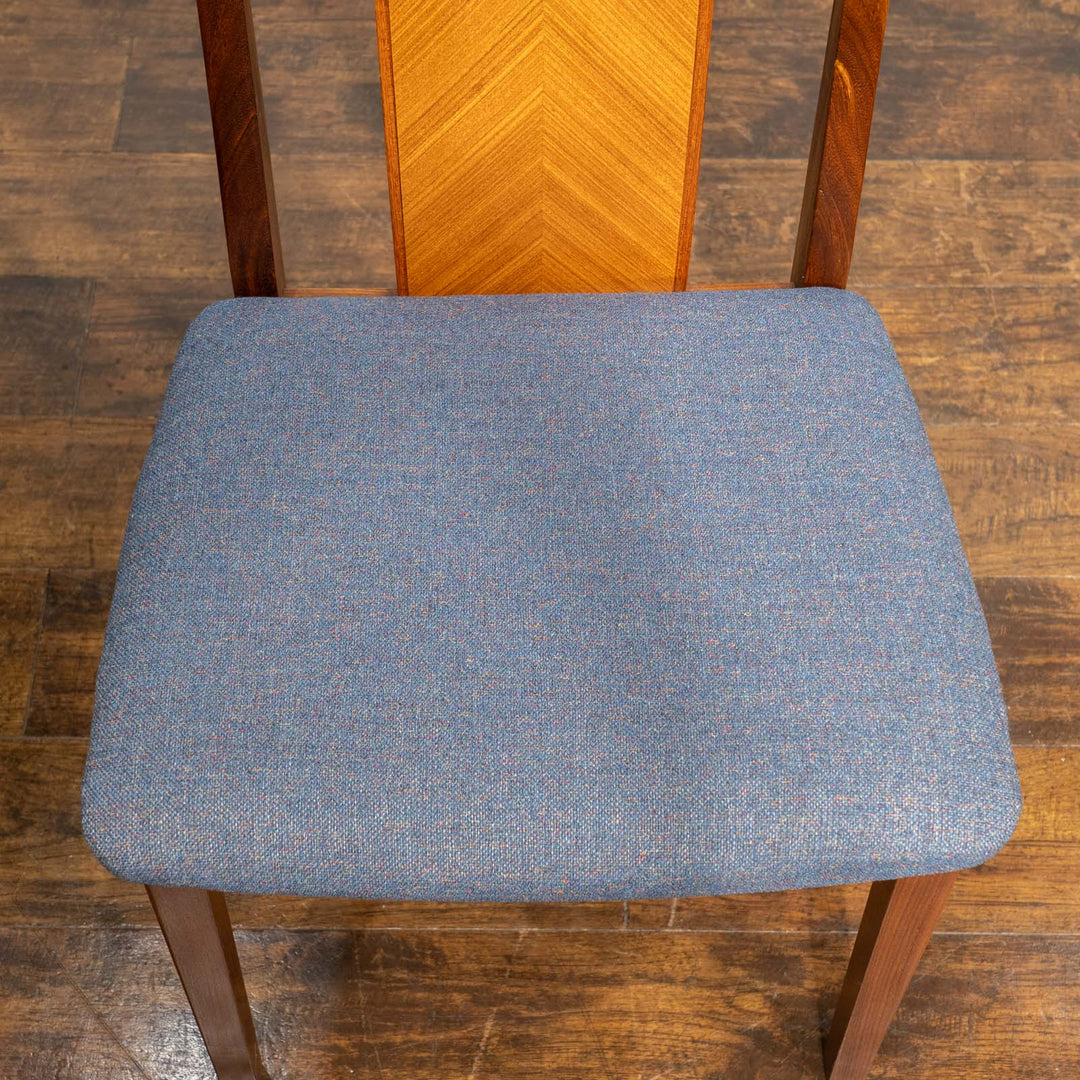英国【G-PLAN ジープラン Chevron シェブロン】山型デザインの木目がスタイリッシュ レアモデル ダイニングチェア /24I-3