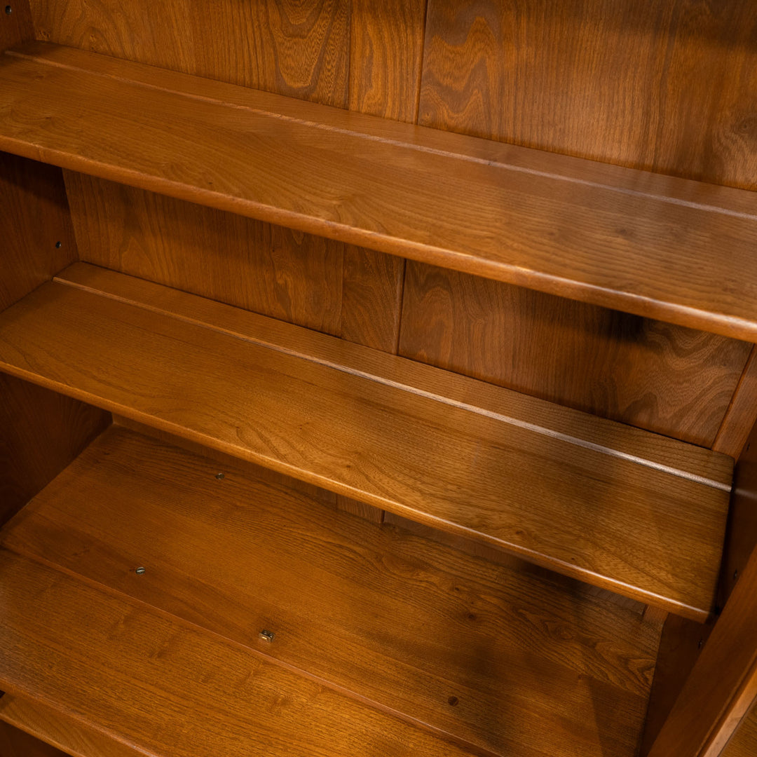 英国【ERCOL アーコール】3枚扉が特徴的 ウィンザー ディスプレイキャビネット /24I