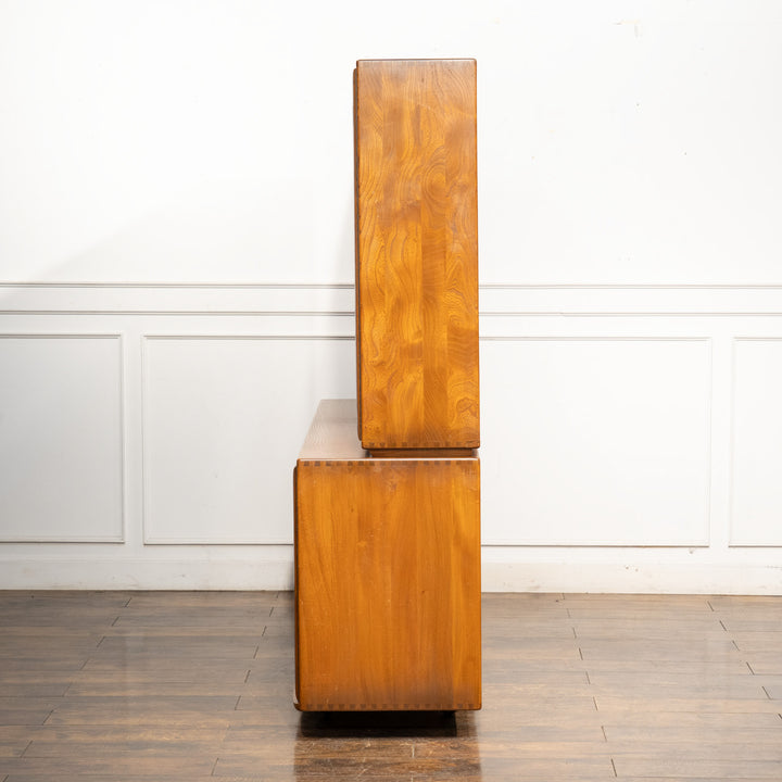 英国【ERCOL アーコール】3枚扉が特徴的 ウィンザー ディスプレイキャビネット /24I