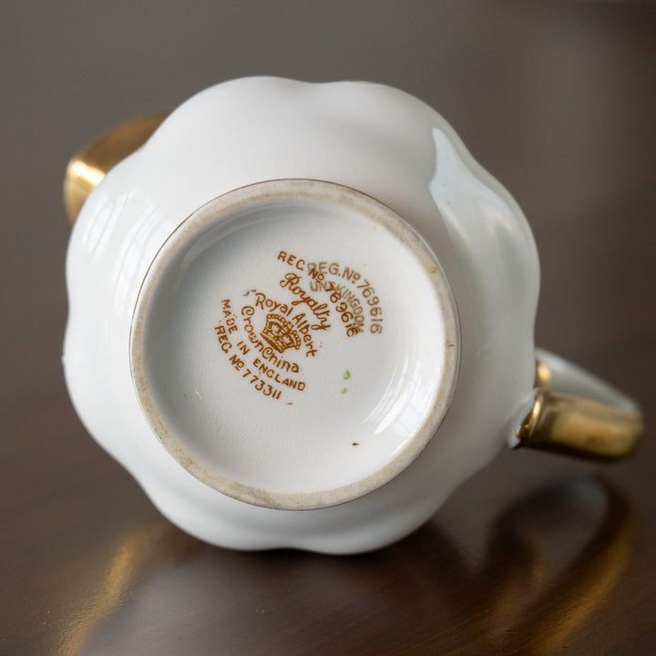 【ROYAL ALBERT ロイヤルアルバート Royalty ロイヤリティー】気品漂う華やかなデザイン ミルクジャグ[m]