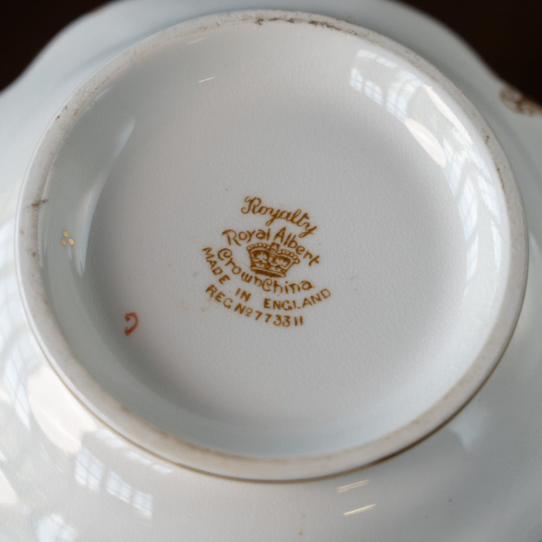 【ROYAL ALBERT ロイヤルアルバート Royalty ロイヤリティー】気品漂う華やかなデザイン シュガーボウル[m]