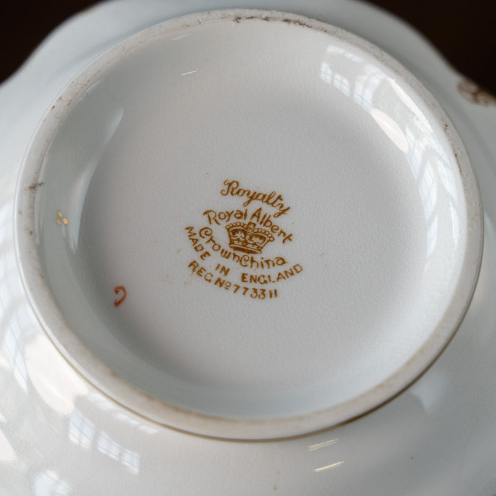 【ROYAL ALBERT ロイヤルアルバート Royalty ロイヤリティー】気品漂う華やかなデザイン シュガーボウル[m]