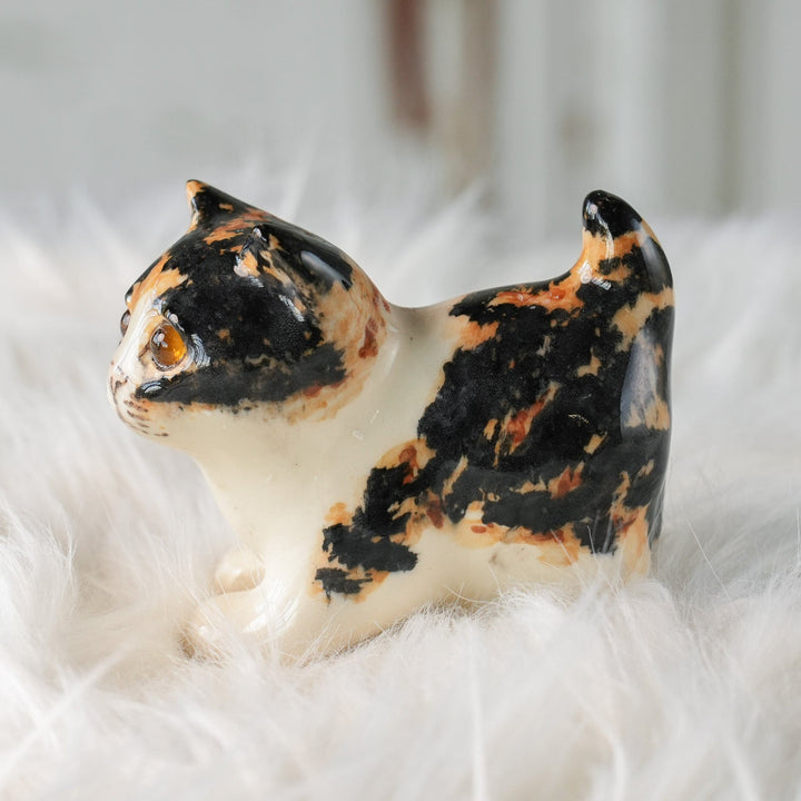 【Winstanley Cat ウィンスタンレイ キャット】◇小さなしっぽやクリームパンの様な手が愛らしい Calico キャリコ /24L-A[m]