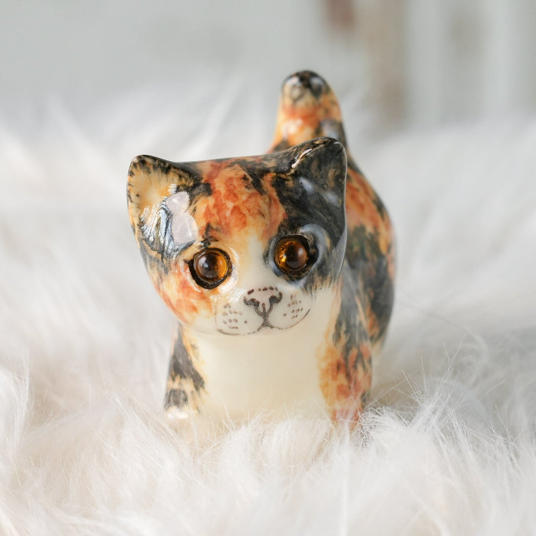 【Winstanley Cat ウィンスタンレイ キャット】◇小さなしっぽやクリームパンの様な手が愛らしい Calico キャリコ /24L-B[m]