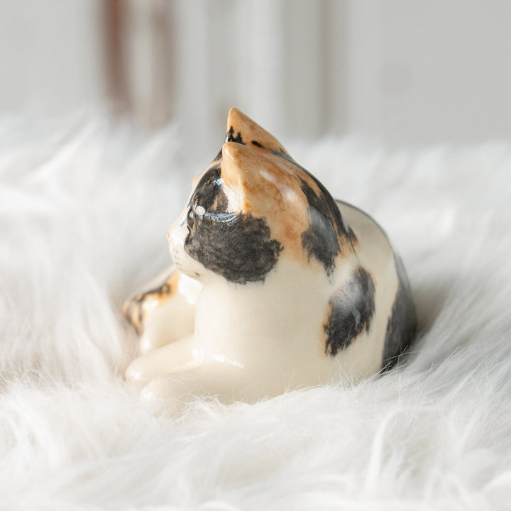 【Winstanley Cat ウィンスタンレイ キャット】◇横座りでリラックスした表情が素敵 Calico キャリコ /24L[m]