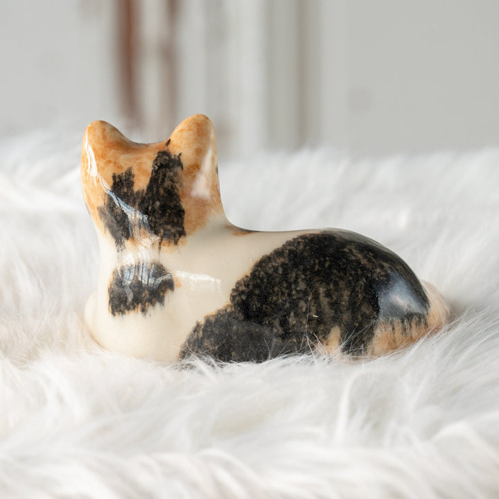 【Winstanley Cat ウィンスタンレイ キャット】◇横座りでリラックスした表情が素敵 Calico キャリコ /24L[m]