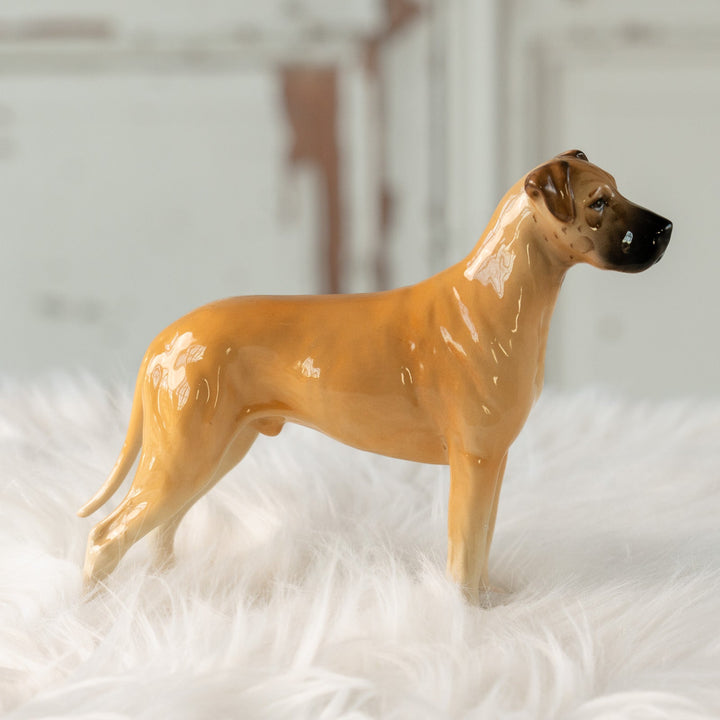 【BESWICK ベスウィック】力強さとしなやかさを感じる美しいフォルム グレートデン ドッグフィギュリン[m]