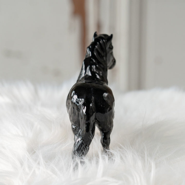 【BESWICK ベスウィック】ふさふさの毛や短い足が特徴的 シェトランドポニー ホースフィギュリン[m]