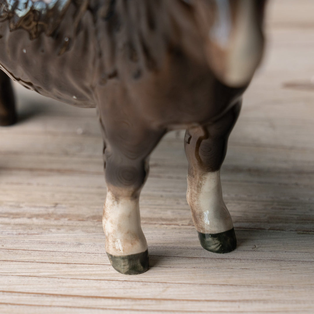 【BESWICK ベスウィック】ふさふさの毛や短い足が特徴的 シェトランドポニー ホースフィギュリン[m]
