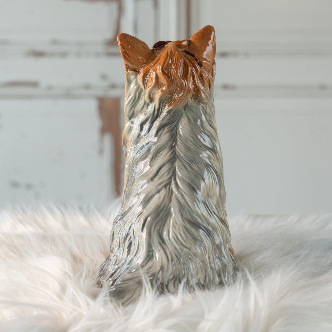 【BESWICK ベスウィック】つぶらな瞳や頭のリボンが可愛らしい ヨークシャーテリア ドッグフィギュリン /24L-A[m]
