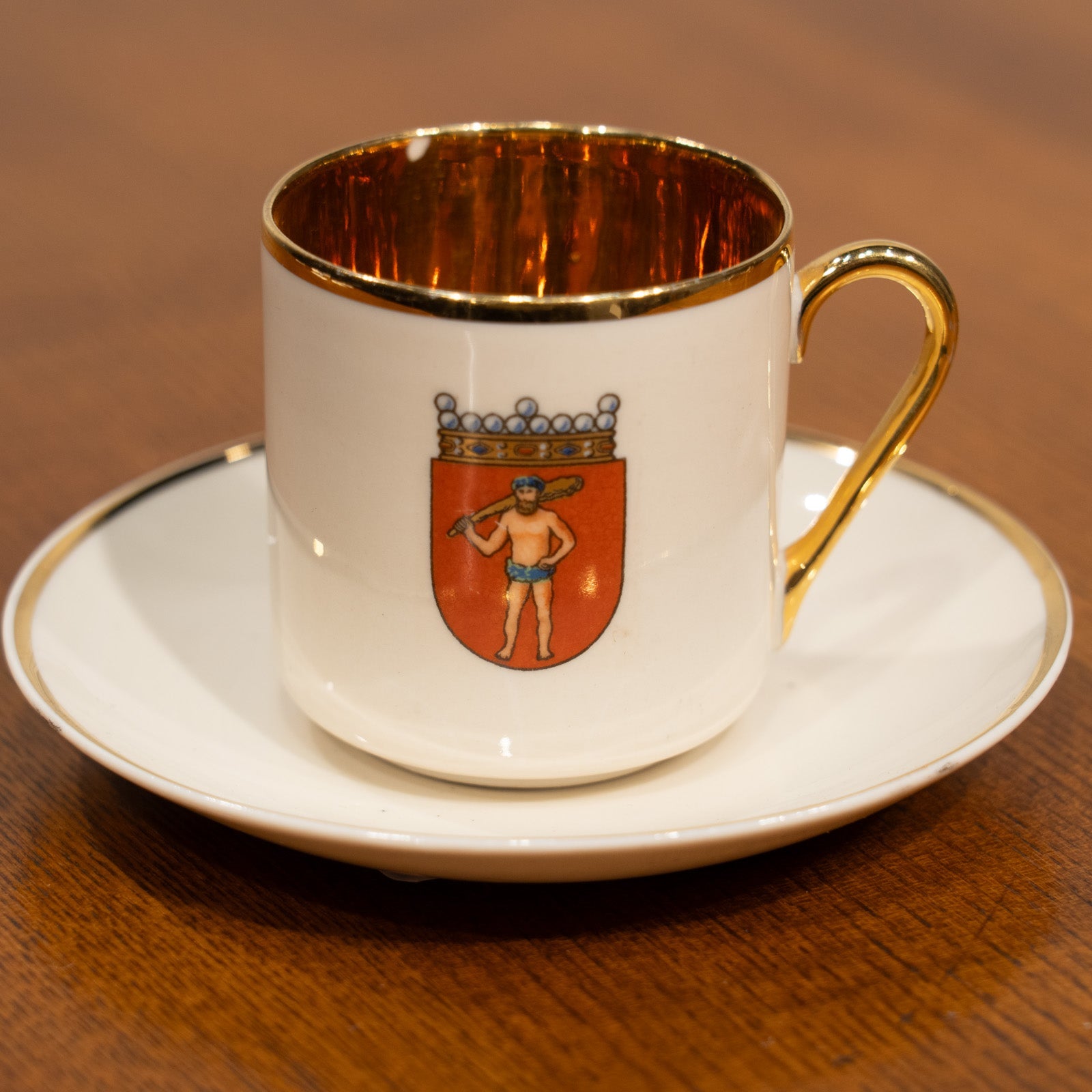 ARABIA アラビア】フィンランドの国や県の紋章が描かれた モカカップ