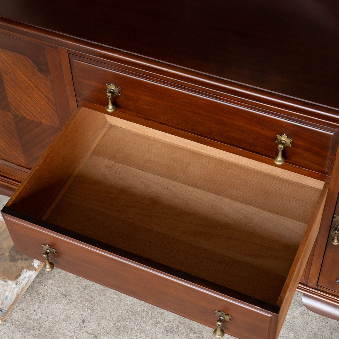 美しいパーケトリーの装飾が印象的 ミラーバックサイドボード /25D