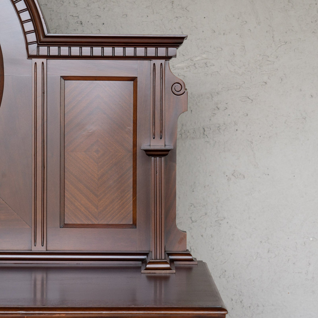 美しいパーケトリーの装飾が印象的 ミラーバックサイドボード /25D