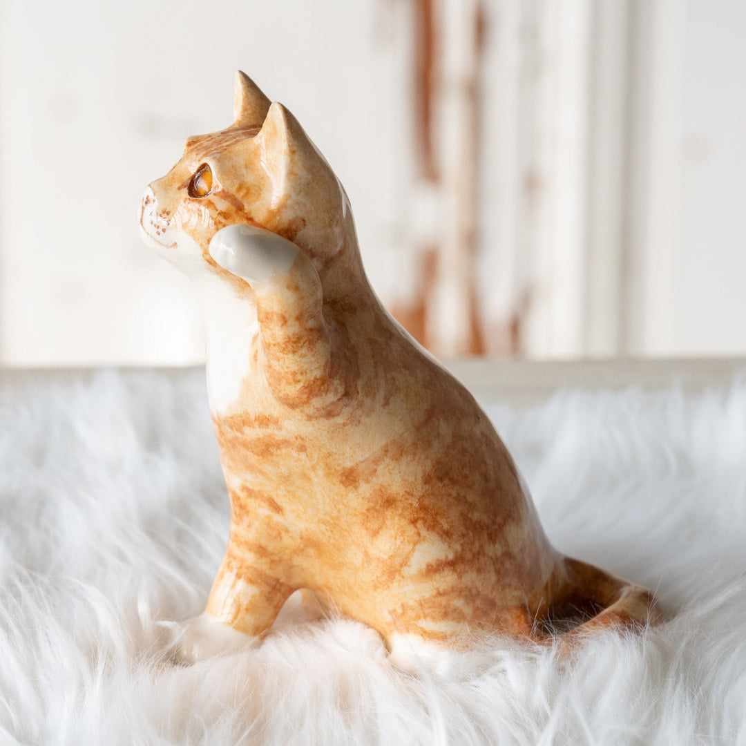 【Winstanley Cat ウィンスタンレイ キャット】◇招き猫を思わせる前足を上げたフォルムが印象的 Ginger ジンジャー /25F